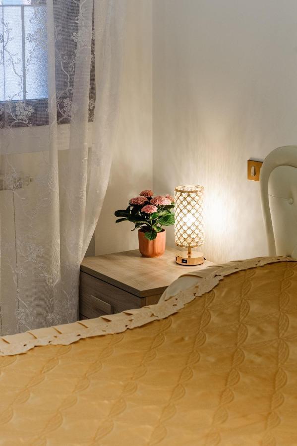 Appartamento Afrodite Desenzano del Garda Exteriér fotografie